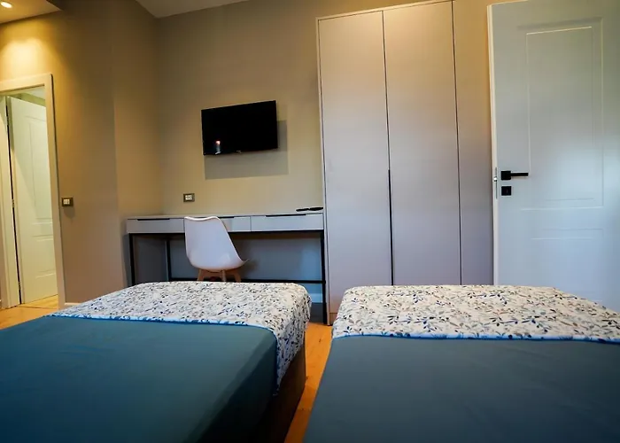 Klei's Daily * Tirana